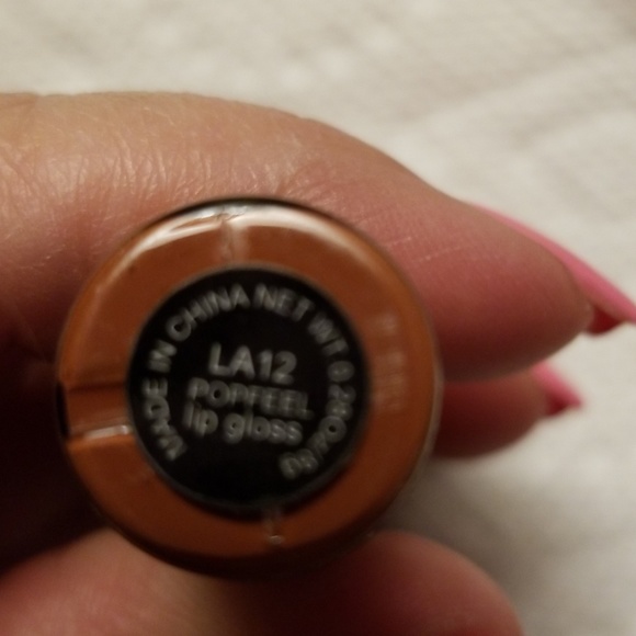 Free*ADD ON Popfeel Matte Lip Cream #12 - Picture 2 of 3